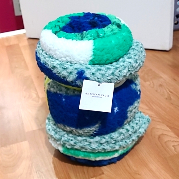 American Eagle Outfitters Other - American Eagle‎ Outfitters Blanket